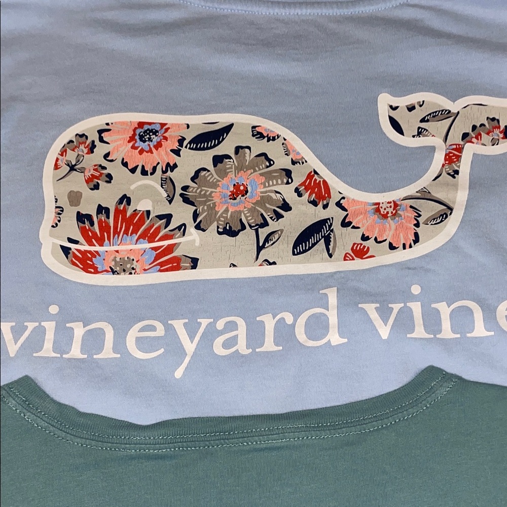 Vineyard Vines lot of 4 Multi-Color Whale Logo Tee Set 100% cotton - Picture 3 of 9